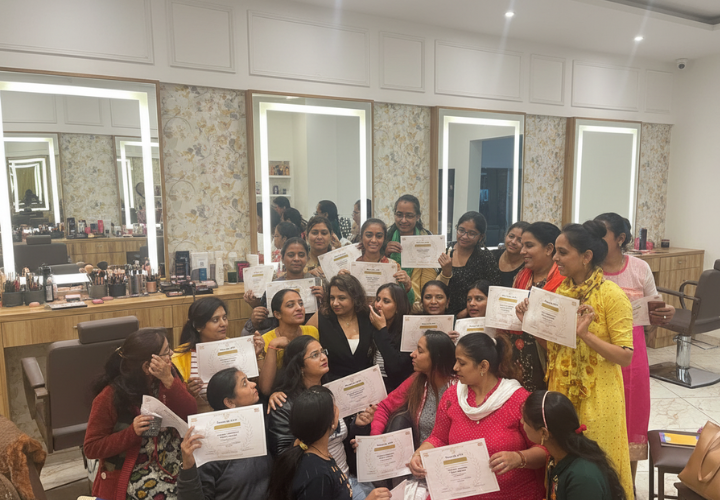 7 इन 1 स्किनकेयर मशीन